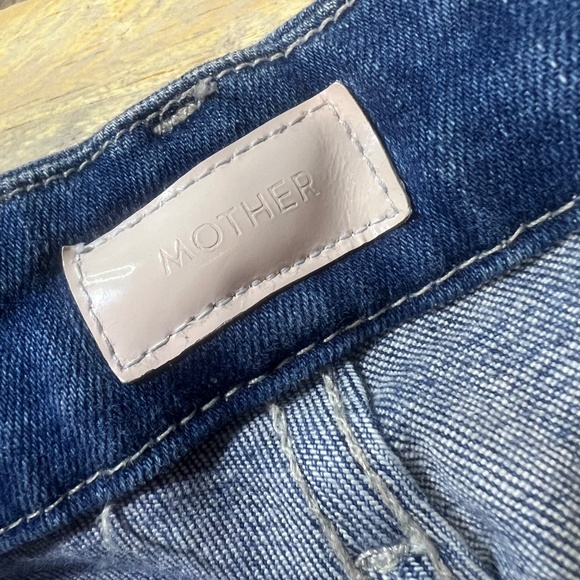 Distressed [Mother] Skinny <Looker Ankle Fray> Trashed Blue Jeans | 29 Medium 8 - Picture 15 of 16